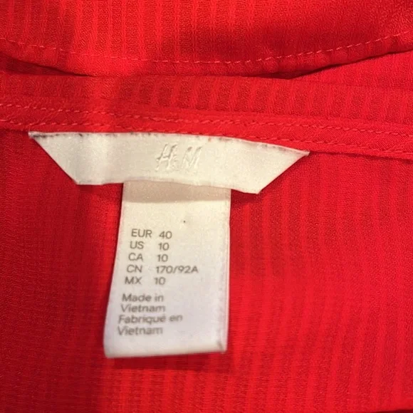 Red Ruffle Bell 3/4 Sleeve Tunic Top - Picture 6 of 7